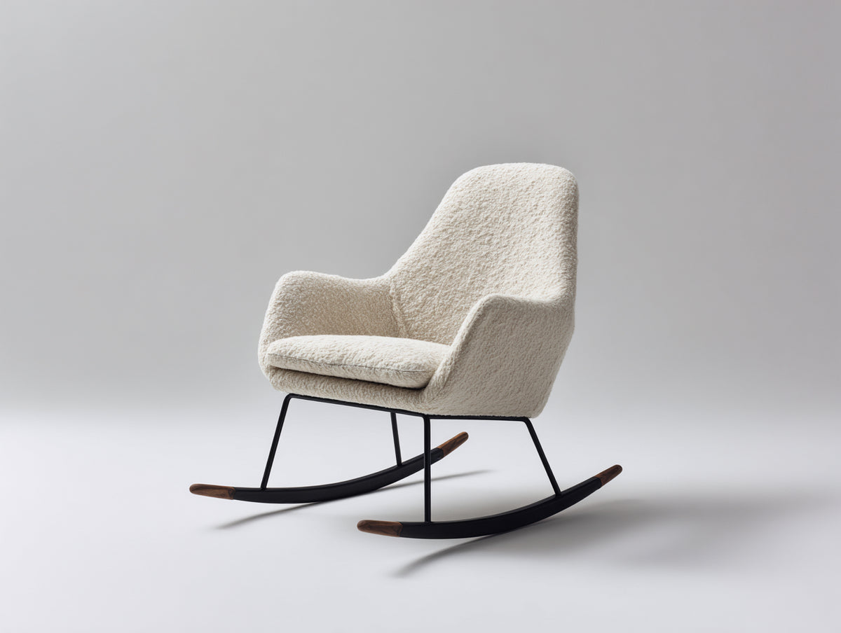Schaukelstuhl 85x95x100 cm aus Bouclé-Stoff in Cremeweiß mit ergonomischer Rückenlehne und schwarzem Metallgestell - Moderner Relaxsessel